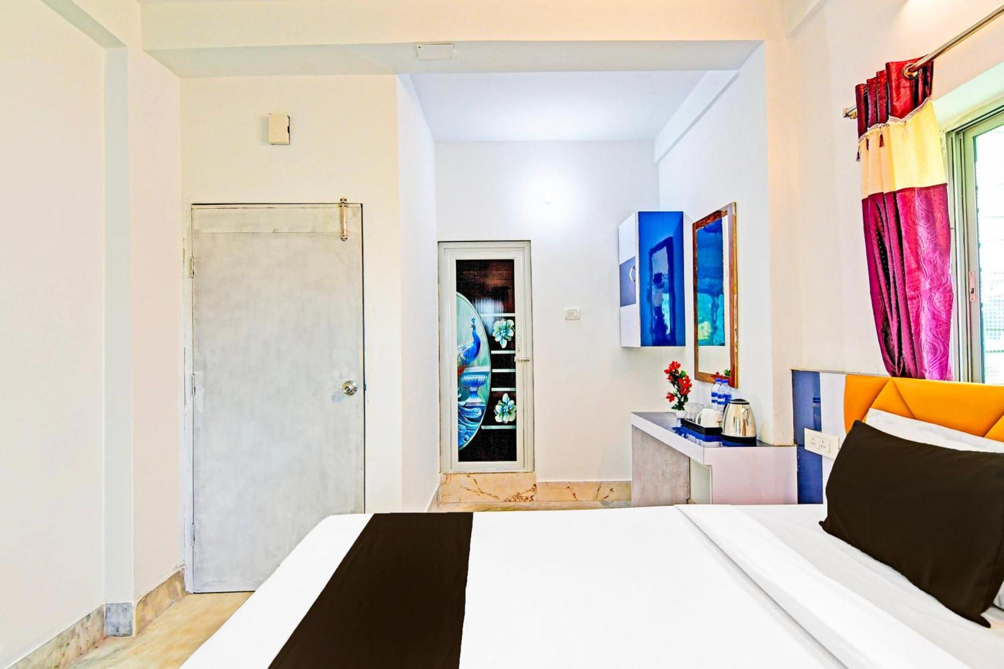 Hotel O Palace Jadabpur